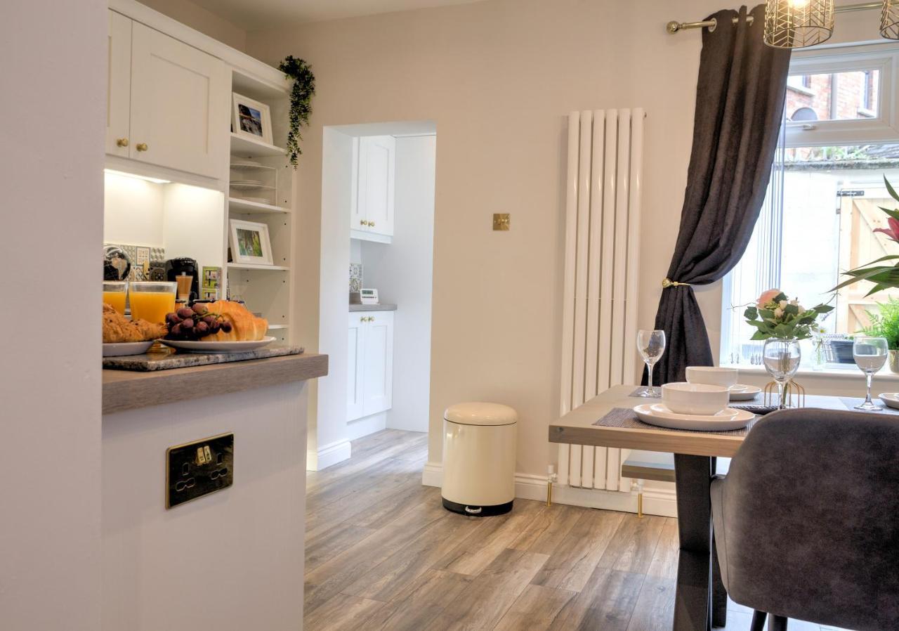 The Belfast Boutique Central Cozy Sleeps7 (Adults Only) Dış mekan fotoğraf