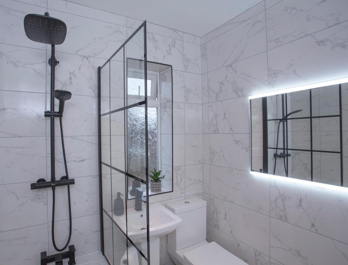 The Belfast Boutique Central Cozy Sleeps7 (Adults Only) Dış mekan fotoğraf
